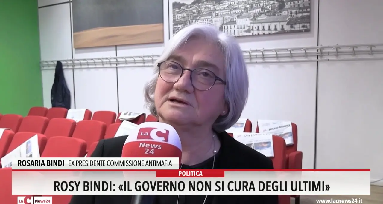 Rosy Bindi: \"Il governo non si cura degli ultimi\"