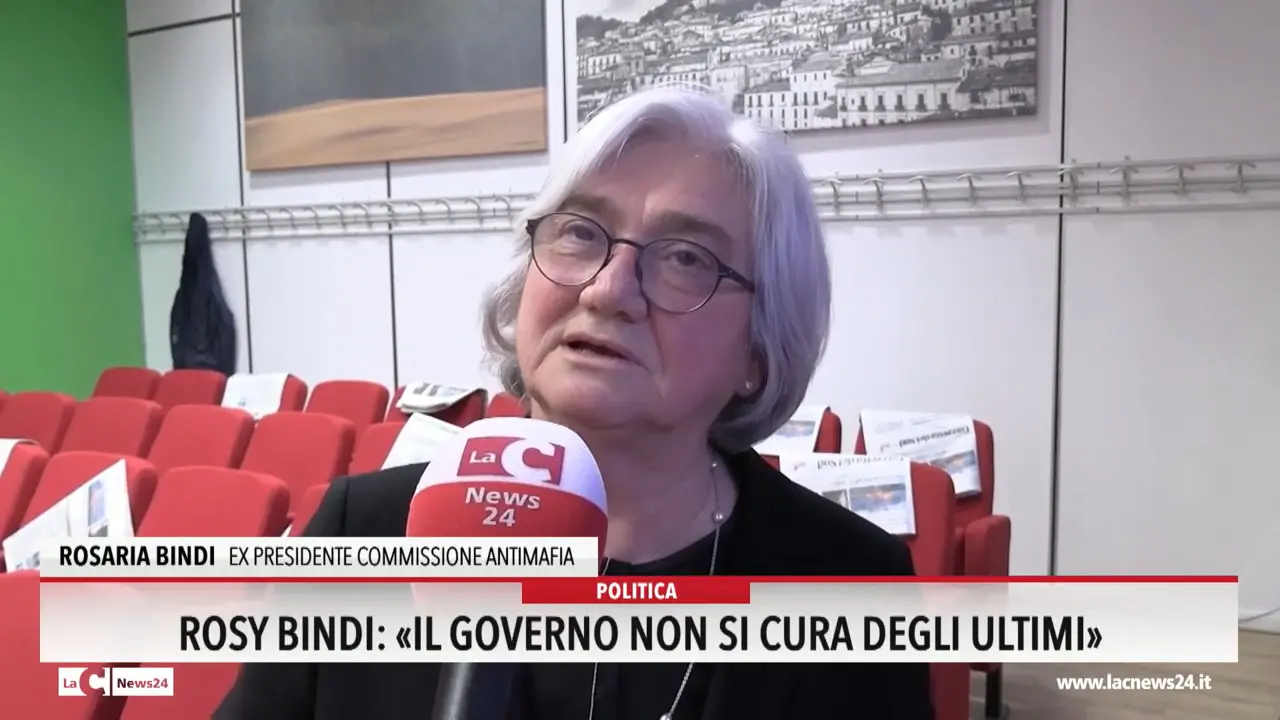Rosy Bindi: \"Il governo non si cura degli ultimi\"