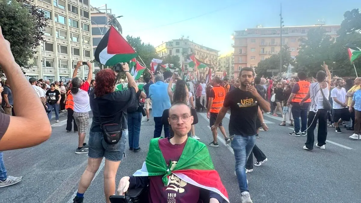 “Io e la distrofia”, così Francesco ha trasformato la malattia in impegno civile: «Istituzioni assenti, c’è ancora tanto da fare»