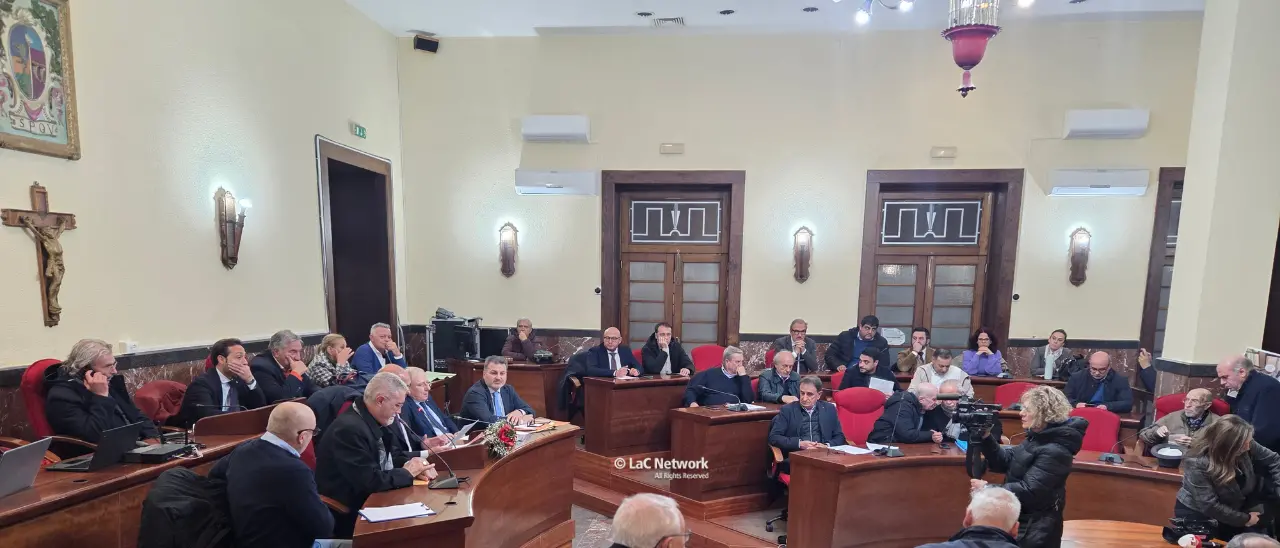 Sanità vibonese, la coalizione progressista contro il direttivo della Conferenza dei sindaci: «Mostri finalmente coraggio»