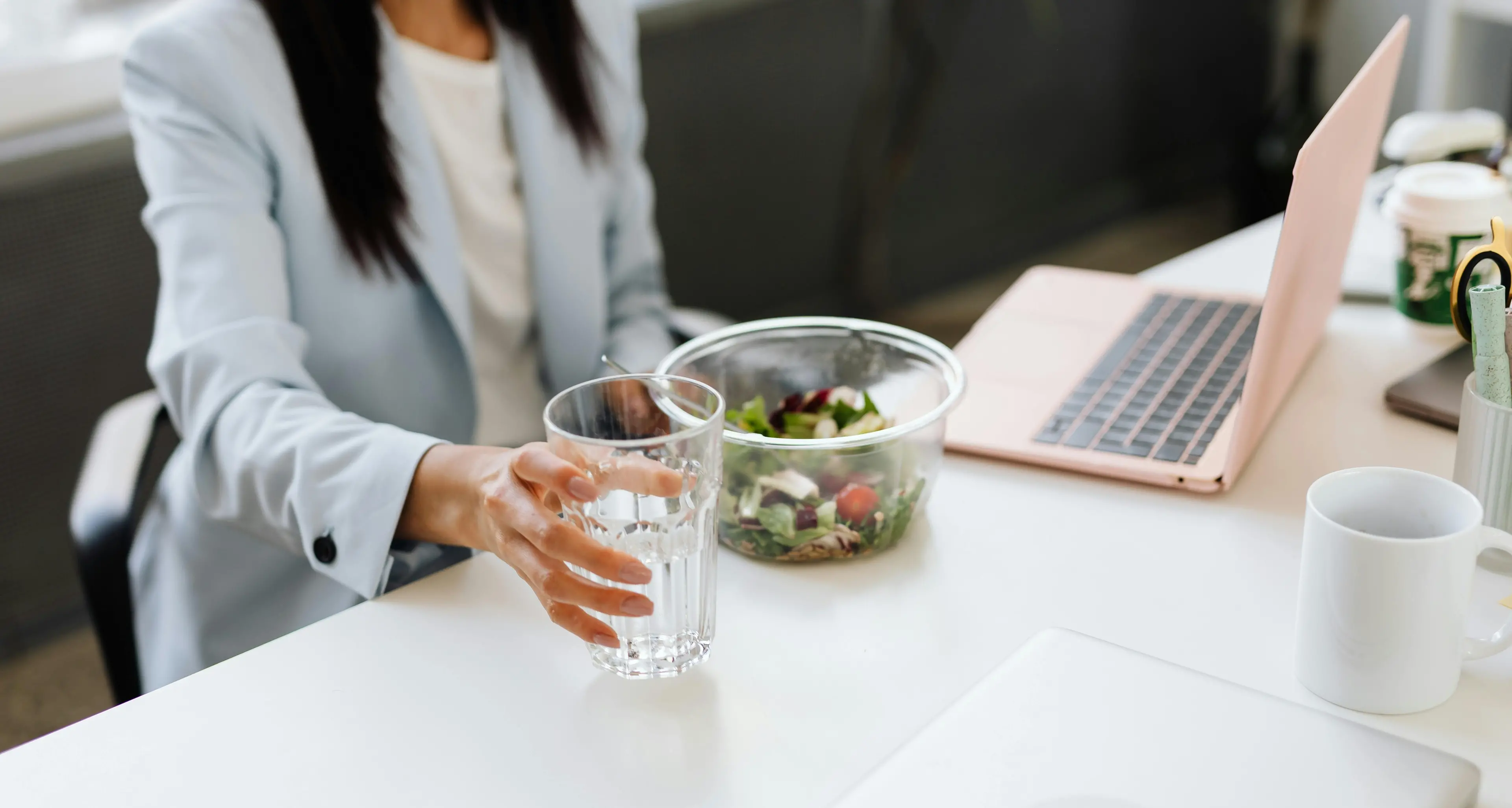 Portarsi il pranzo da casa a lavoro fa risparmiare fino a 3mila euro all’anno: Vibo la città più parsimoniosa d’Italia