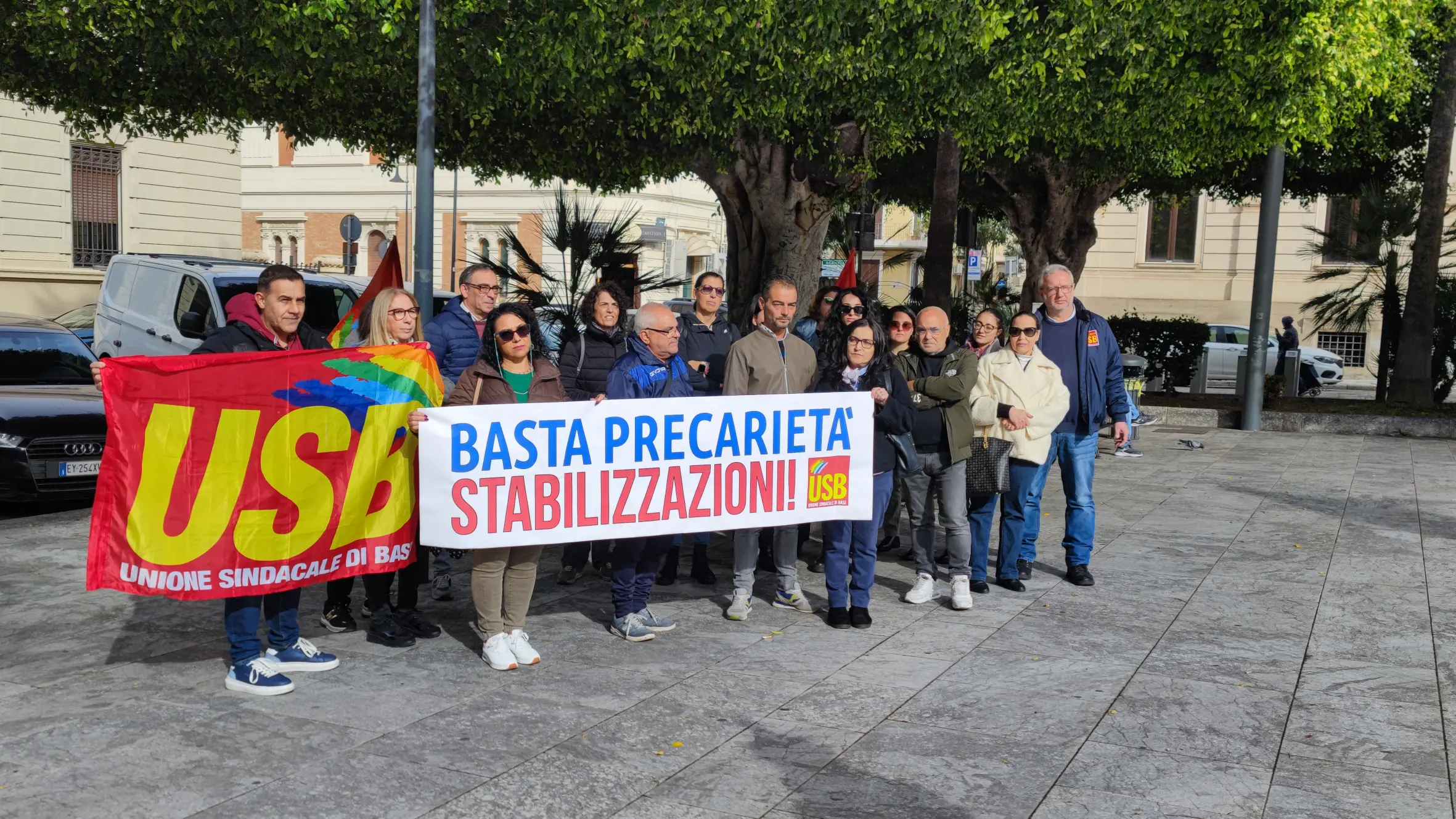 Ex tirocinanti ministeriali di nuovo in piazza, delegazione Usb ricevuta in Prefettura\n