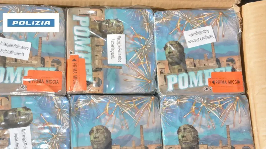 Isola Capo Rizzuto, sequestrati 65 chili di fuochi d’artificio: denunciato il titolare di un negozio\n