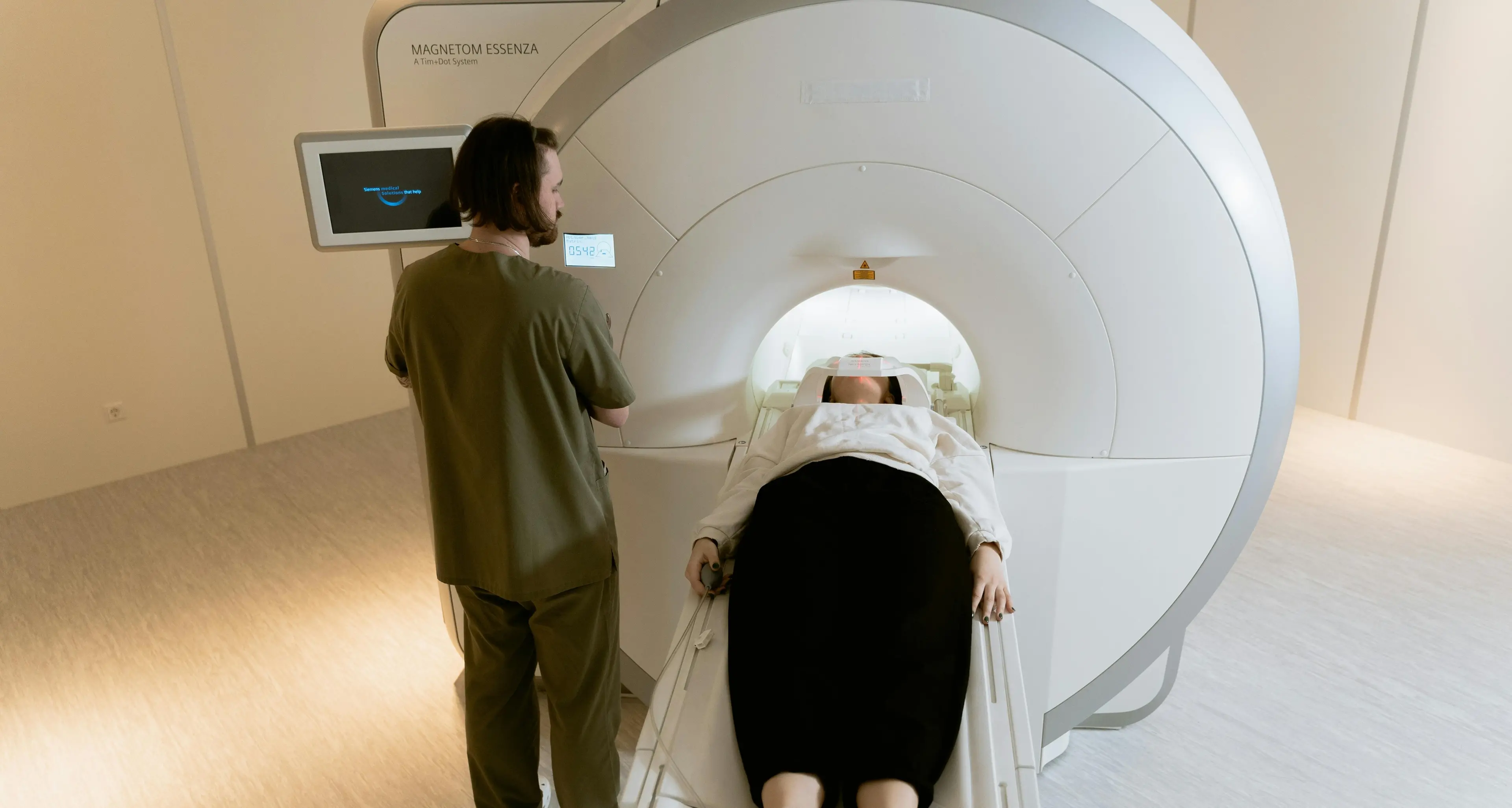 In lista d'attesa a Catanzaro per una Pet da oltre un mese perché il macchinario è guasto, l'odissea di un malato oncologico