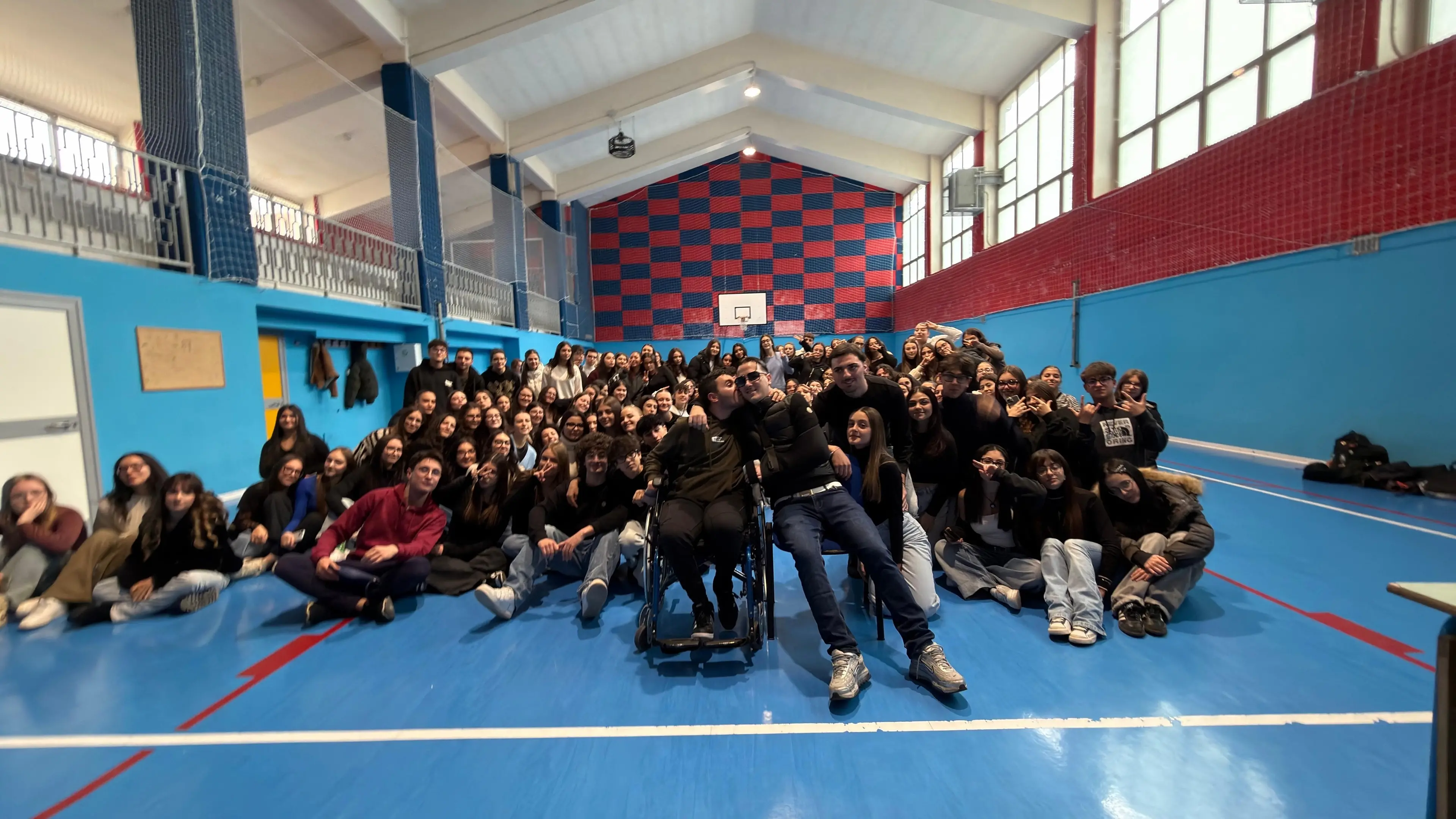 Camilway emoziona gli studenti dei licei di San Giovanni in Fiore\n