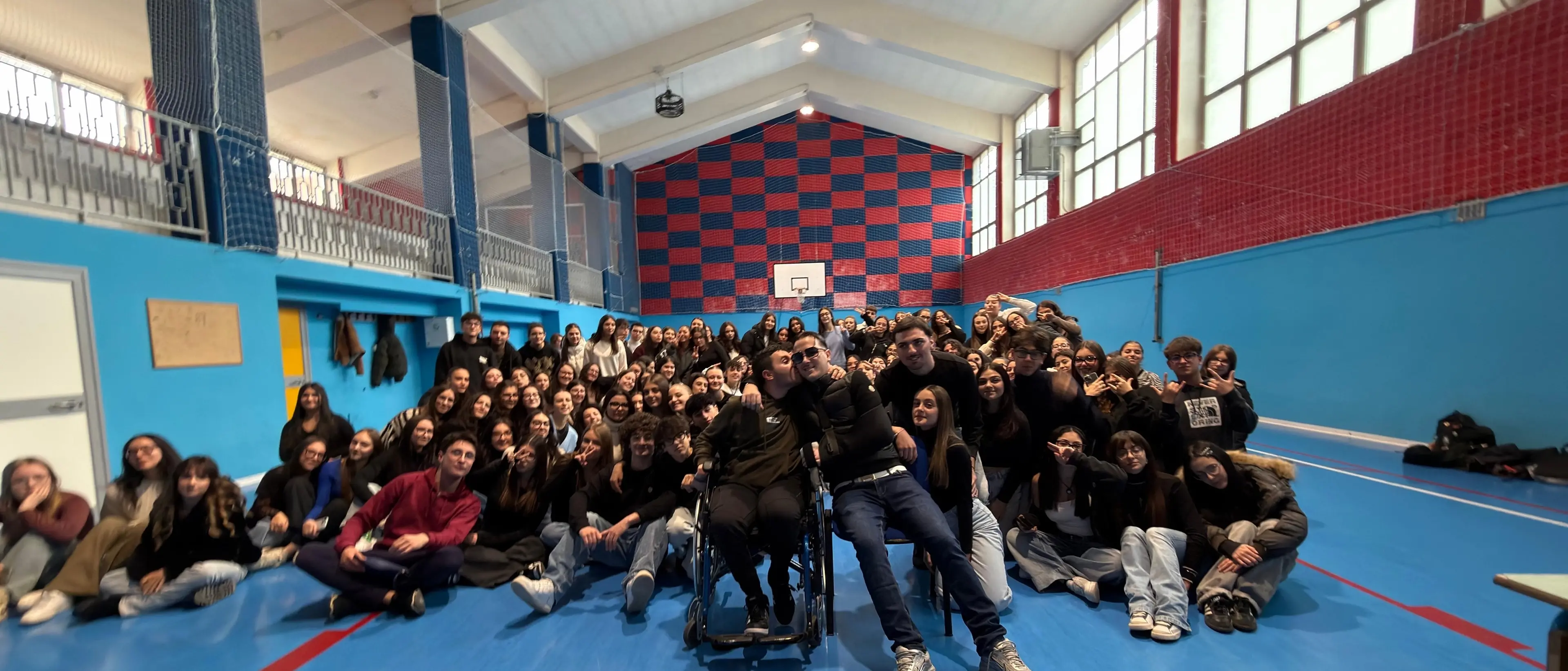 Camilway emoziona gli studenti dei licei di San Giovanni in Fiore\n