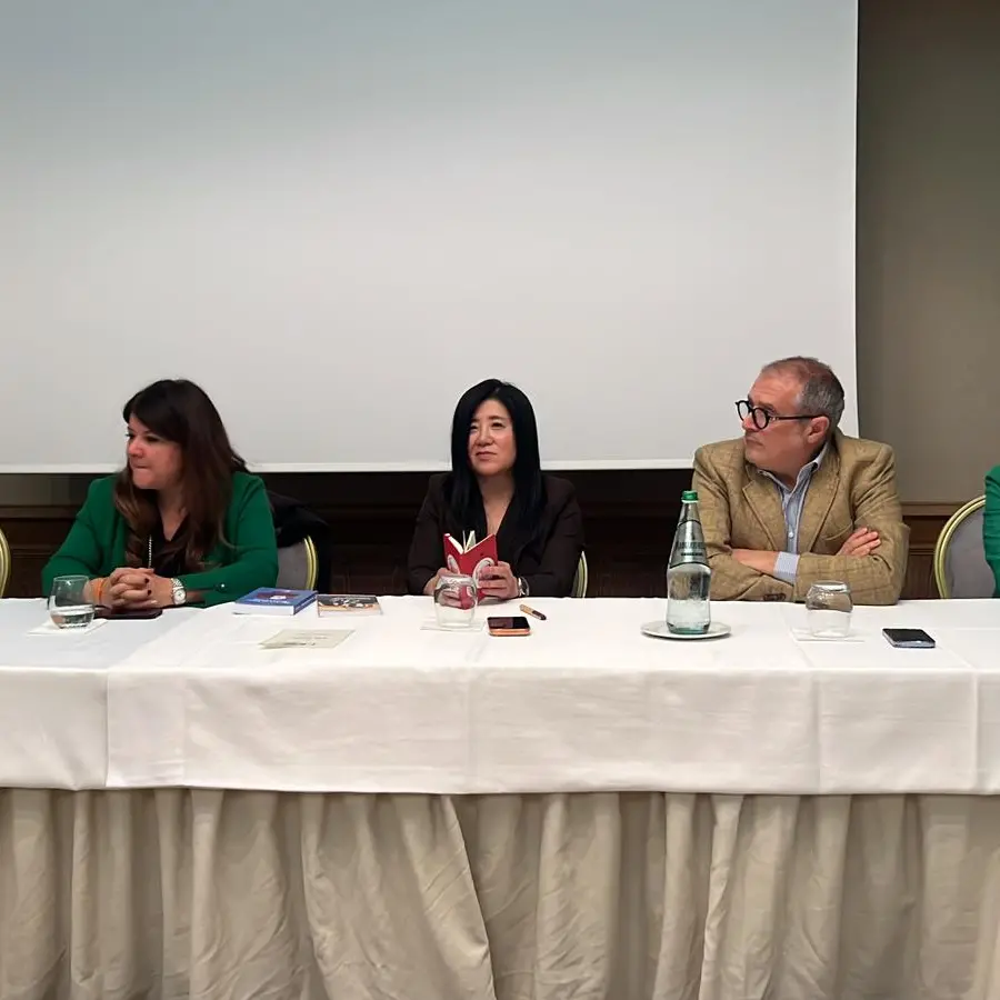 Surprising Calabria, gran finale ad Altafiumara: una cena a sei mani celebra il territorio tra vini, eccellenze e ospiti internazionali\n