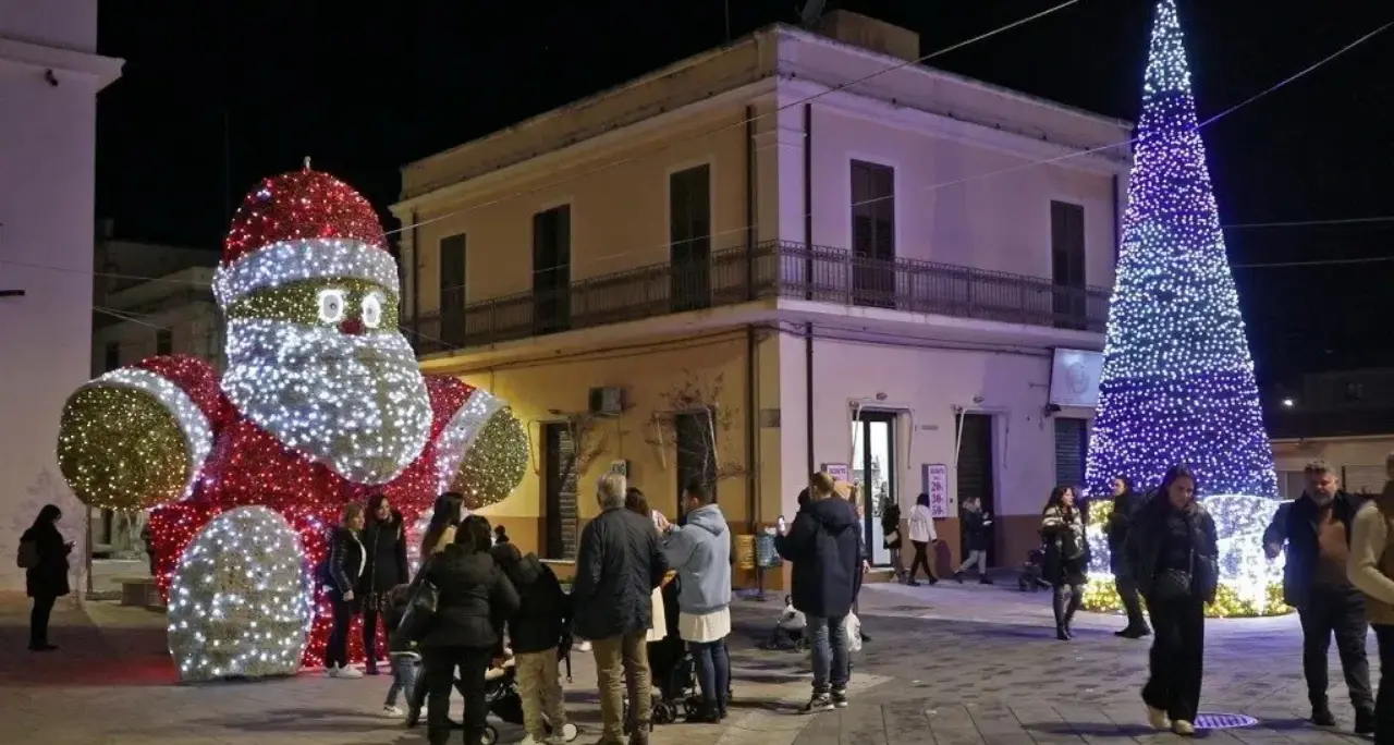 Natale a Tropea, il Comune approva il programma del “Borgo incantato”\u00A0e blinda il centro storico con aree pedonali e\u00A0Ztl\u00A0\n
