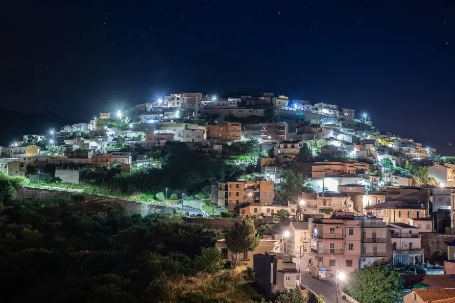 Mercatini, dj set e show cooking: a Motta San Giovanni tutta la magia delle feste\n