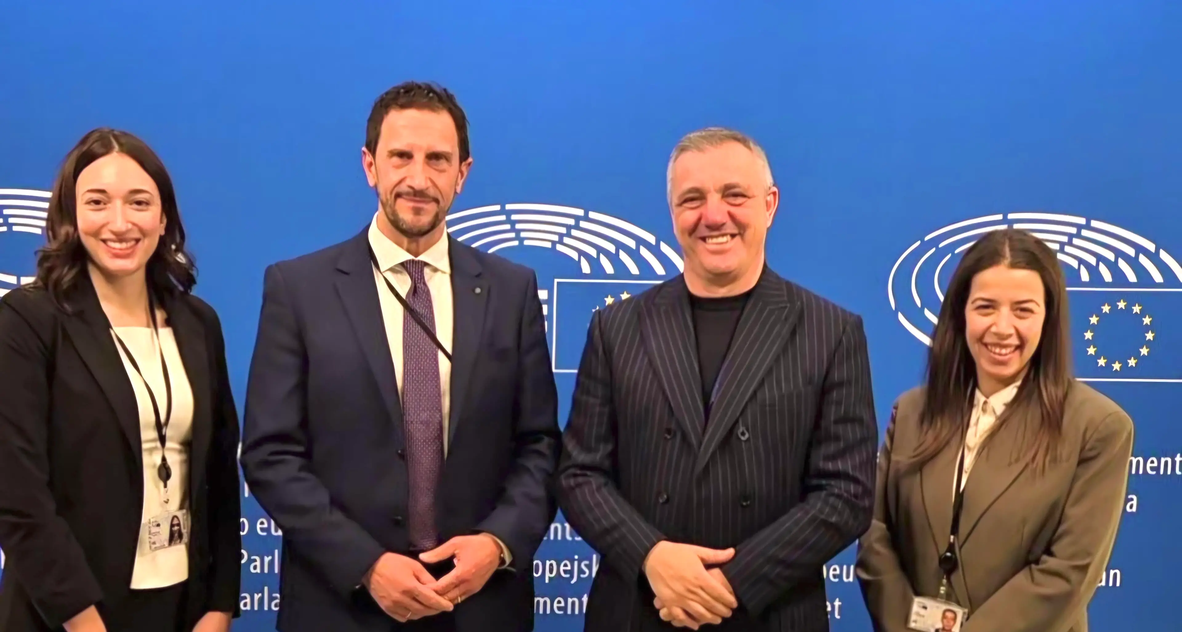 Due studentesse laureate all’Unical vincono una borsa di studio per un tirocinio all’Europarlamento\n