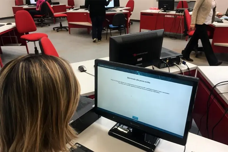 Vibo, si presentano all’esame del concorso per docenti ma scoprono che è stato spostato a Catanzaro\n