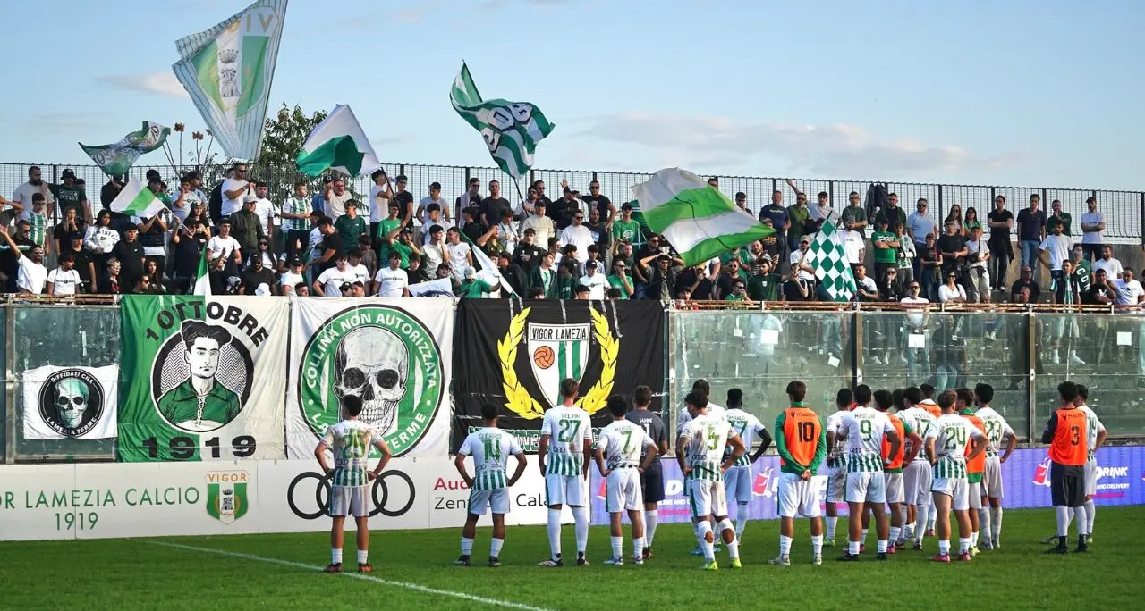 Fase delicata per la Vigor Lamezia: Caterino: «Dobbiamo salvarci, senza infortunati saremmo in un’altra situazione»\n