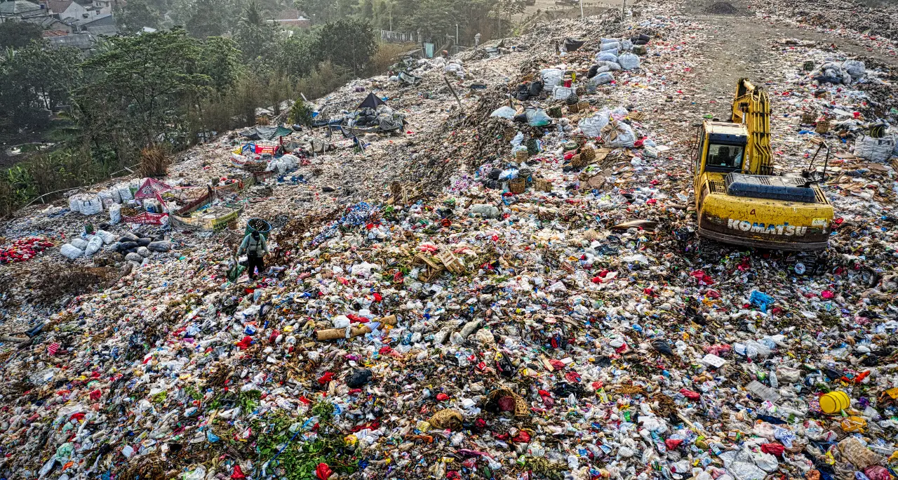 Reati ambientali, Calabria ancora maglia nera: in 3 anni\u00A0cresciuti del 45%,\u00A0+230% nella gestione illegale dei rifiuti\n