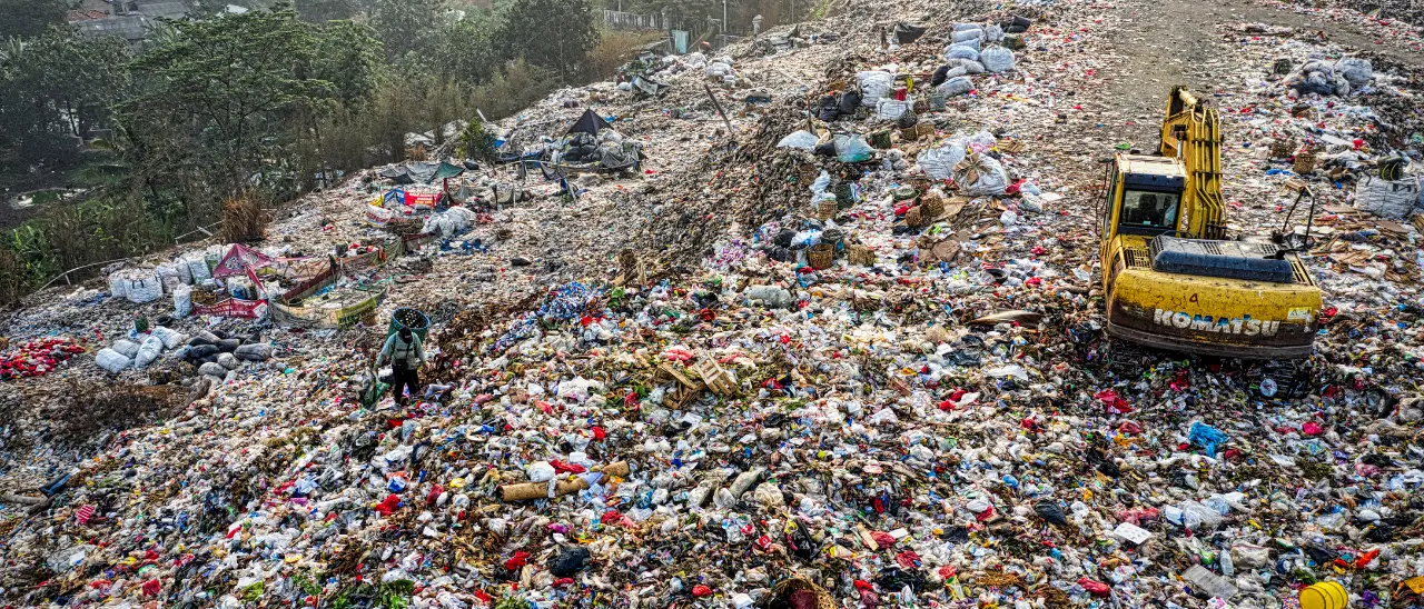 Reati ambientali, Calabria ancora maglia nera: in 3 anni\u00A0cresciuti del 45%,\u00A0+230% nella gestione illegale dei rifiuti\n