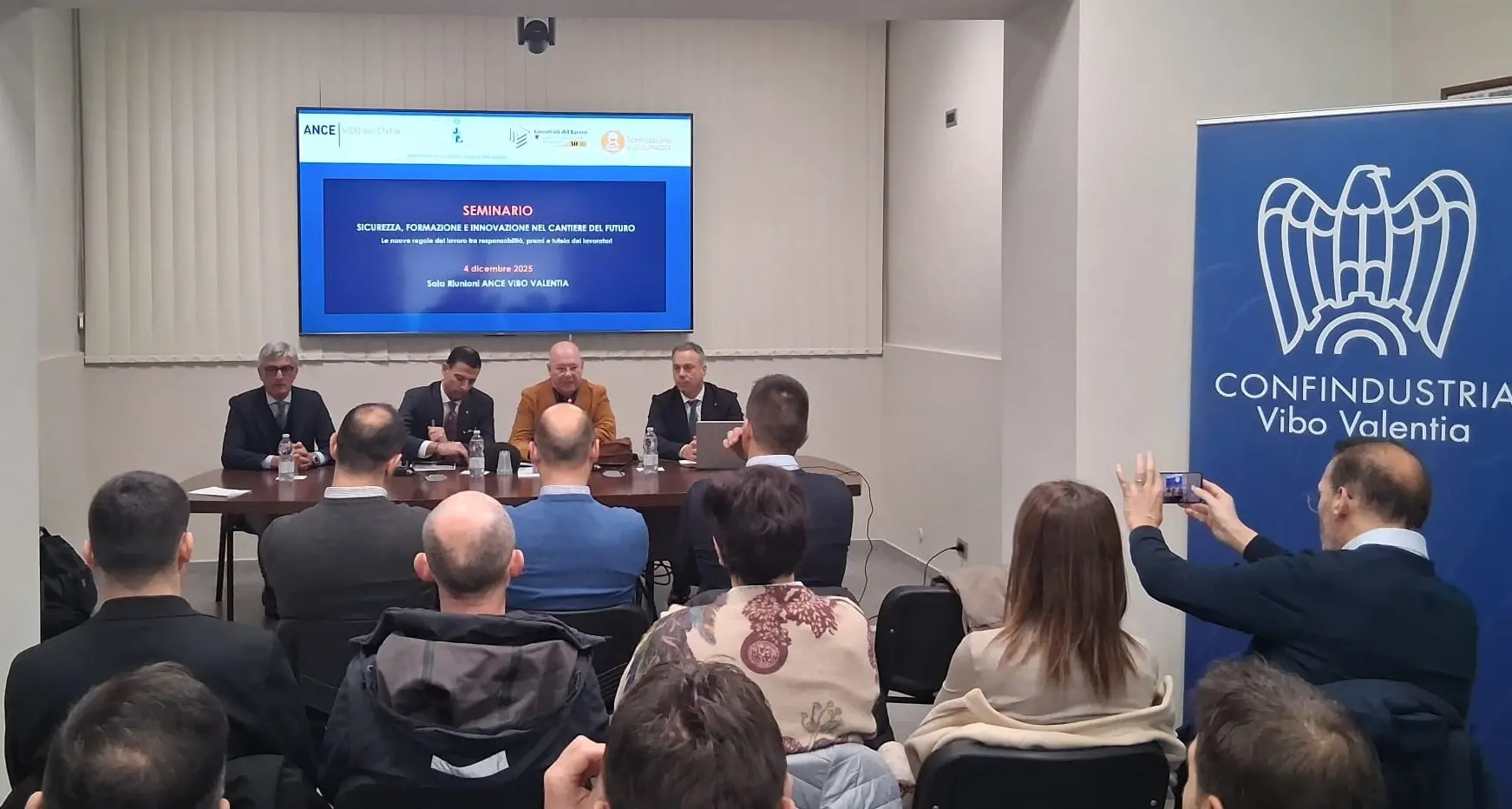 Sicurezza nei cantieri, fronte comune a Vibo: imprese e istituzioni uniscono le forze nel segno della formazione\n