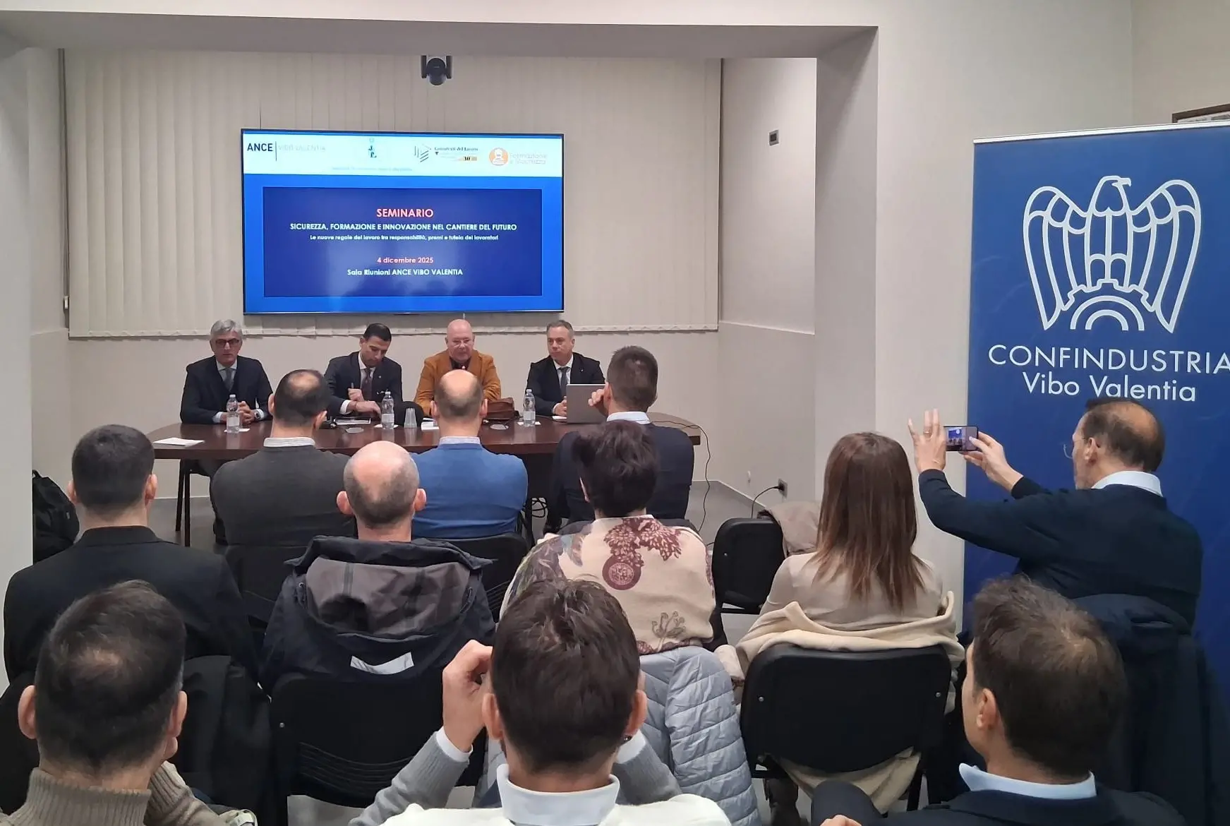 Sicurezza nei cantieri, fronte comune a Vibo: imprese e istituzioni uniscono le forze nel segno della formazione\n