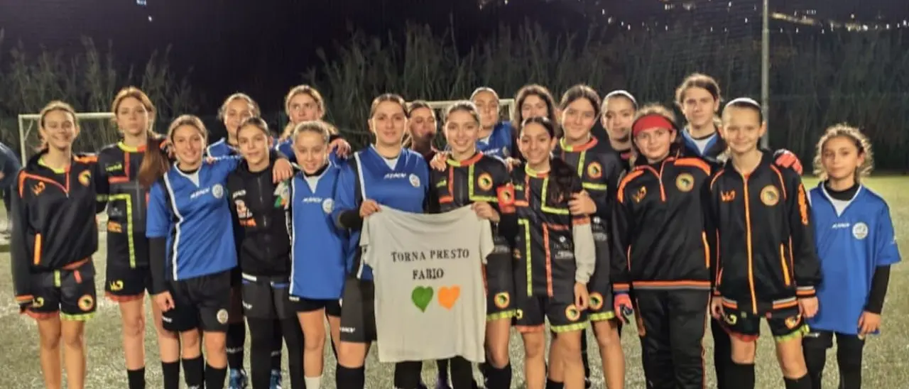 Torneo femminile Figc, schiacciante vittoria delle Bulldog Girls sulle Pantere Nere: poker per le giocatrici nero-arancio\n