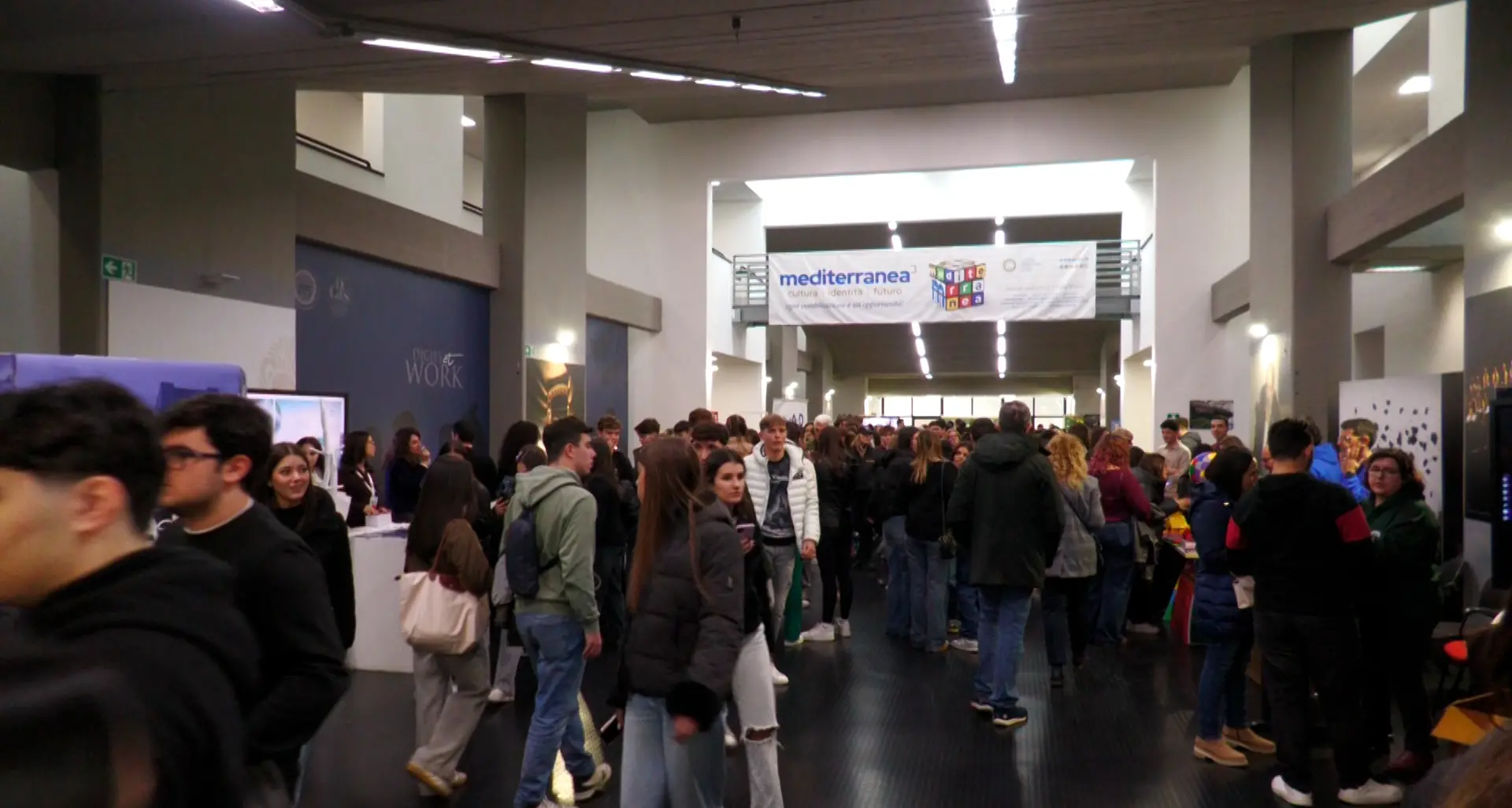 L'Università Mediterranea apre le porte: migliaia di studenti presenti per l'Open Day\n