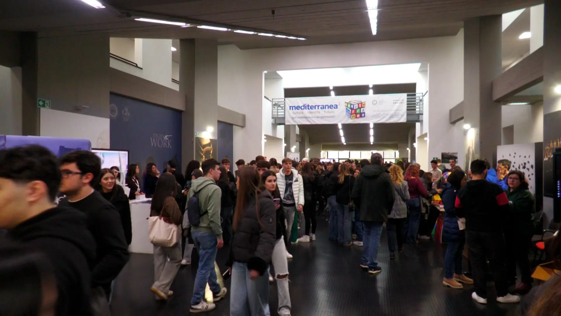 L'Università Mediterranea apre le porte: migliaia di studenti presenti per l'Open Day\n