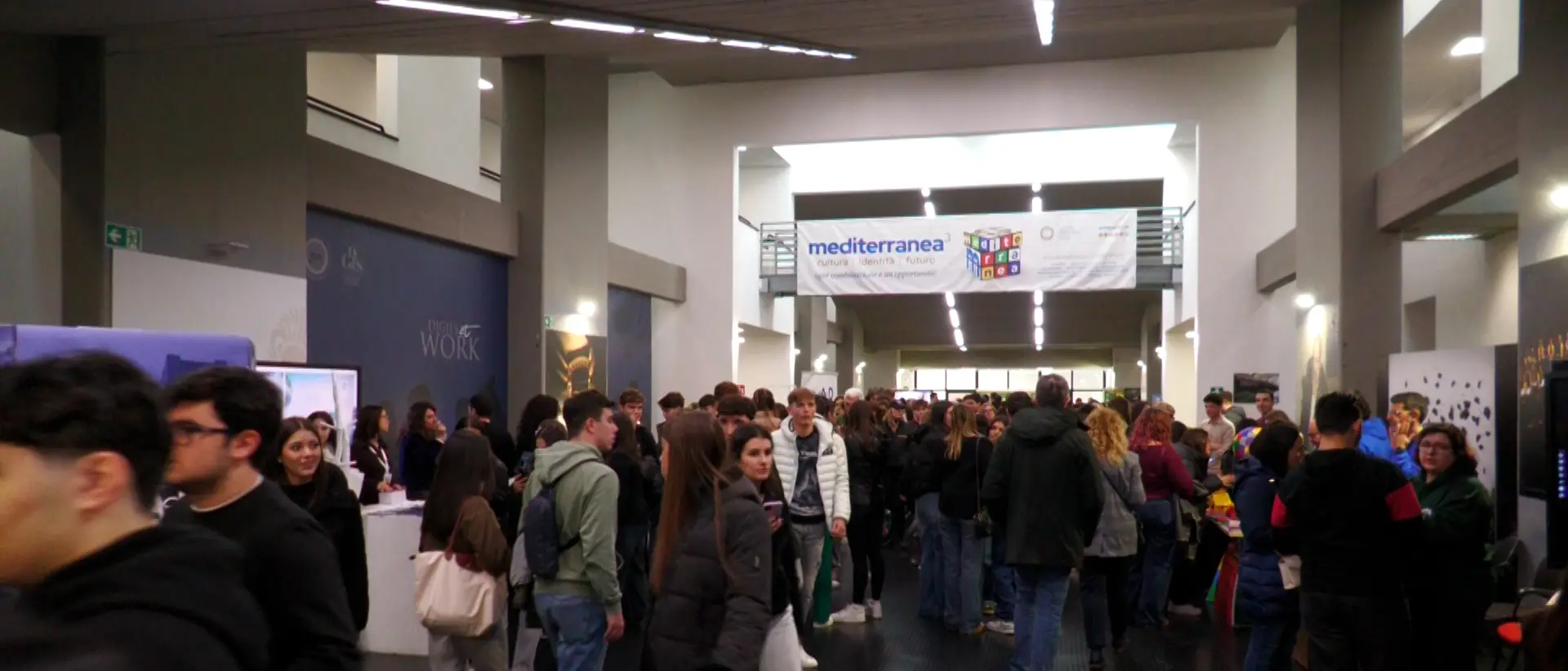 L'Università Mediterranea apre le porte: migliaia di studenti presenti per l'Open Day\n