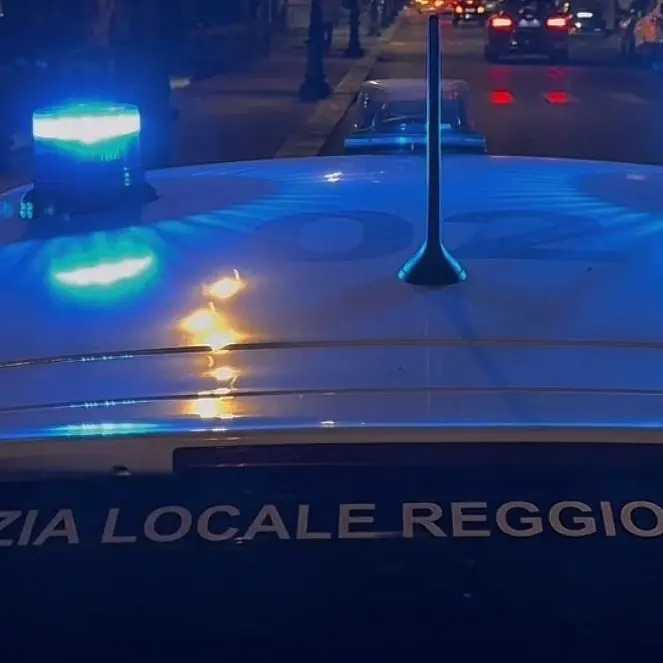 Reggio Calabria, motociclista 16enne senza patente in prognosi riservata dopo l’incidente\u00A0con un’auto\u00A0nel quartiere\u00A0Ravagnese\n