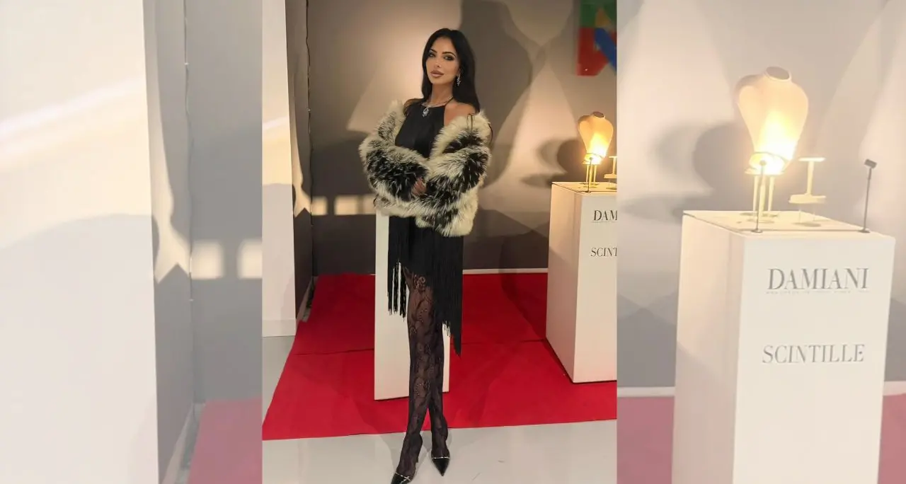 La modella Ortensia Imbrogno indossa Damiani a Cosenza