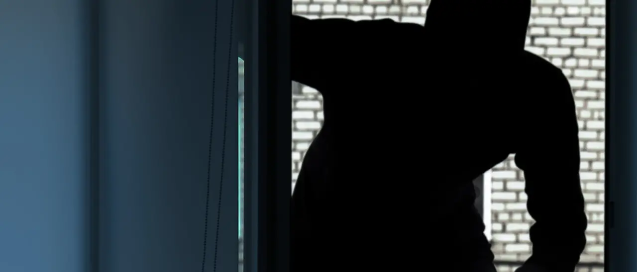 Coppia di Scampia arrestata per furti in appartamenti a\u00A0Taurianova e Vibo:\u00A0rintracciati\u00A0grazie a telecamere e video su TikTok\u00A0\n