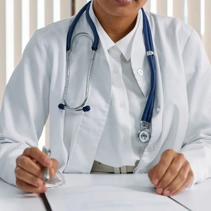 Ex primario di chirurgia plastica del Policlinico di Messina agli arresti domiciliari per corruzione e truffa\n