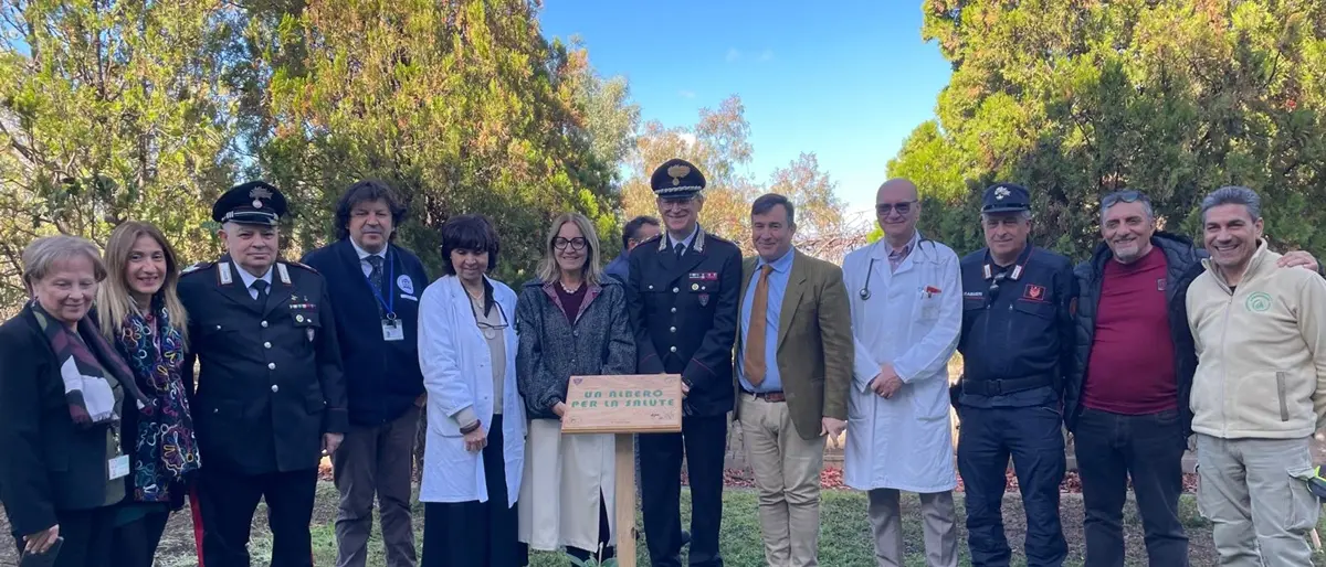 “Un albero per la salute”, il Gom\u00A0di Reggio promuove l’approccio One health\u00A0e pianta un ficus\n