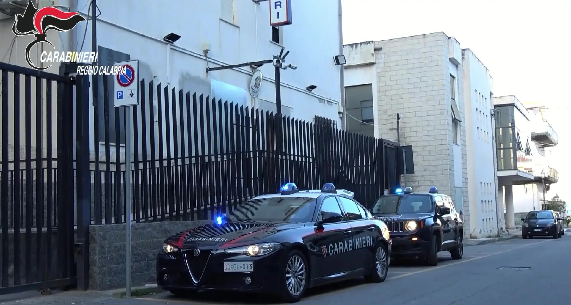 Bagnara Calabra, giovane ferito al volto da un colpo di pistola esploso per errore: arrestato l’amico\n