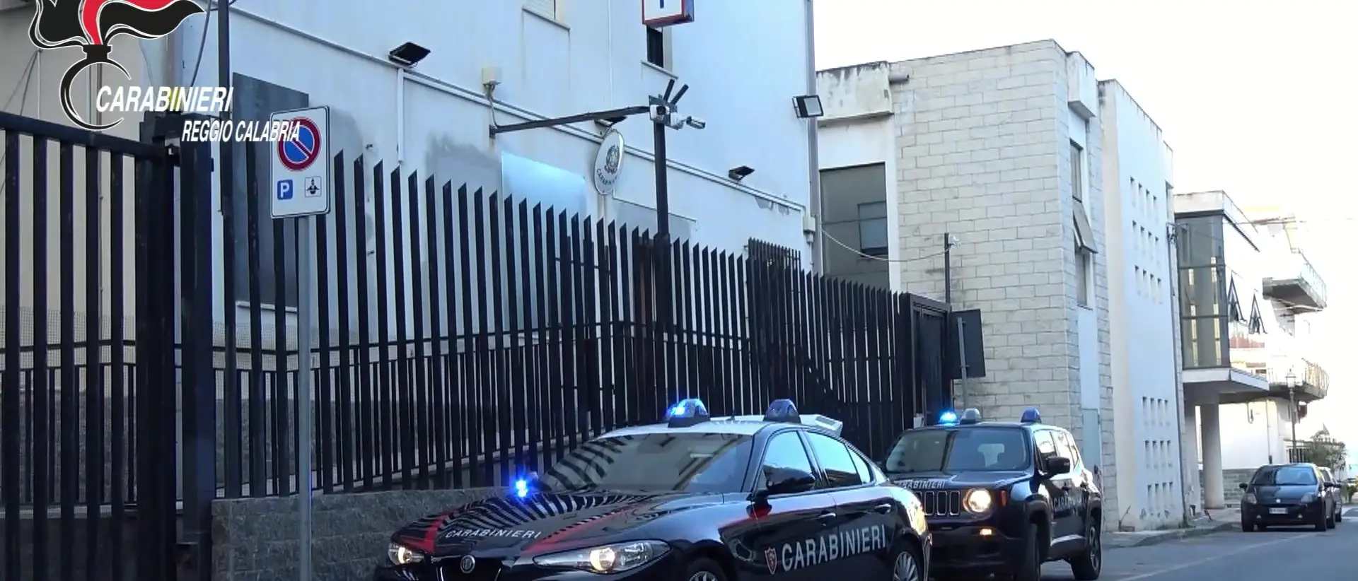 Bagnara Calabra, giovane ferito al volto da un colpo di pistola esploso per errore: arrestato l’amico\n