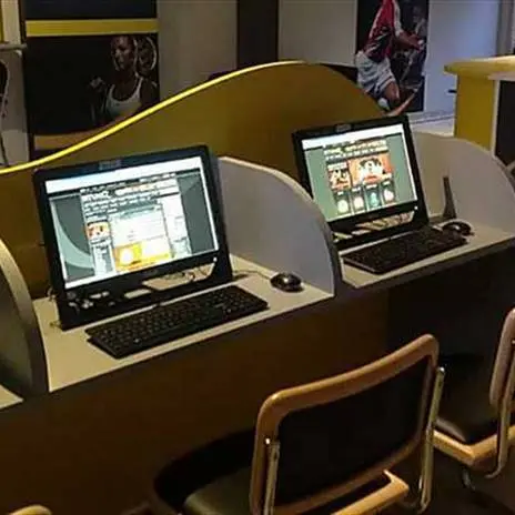 Prestiti non autorizzati ai clienti ludopatici, nei guai due centri scommesse nel Crotonese\n