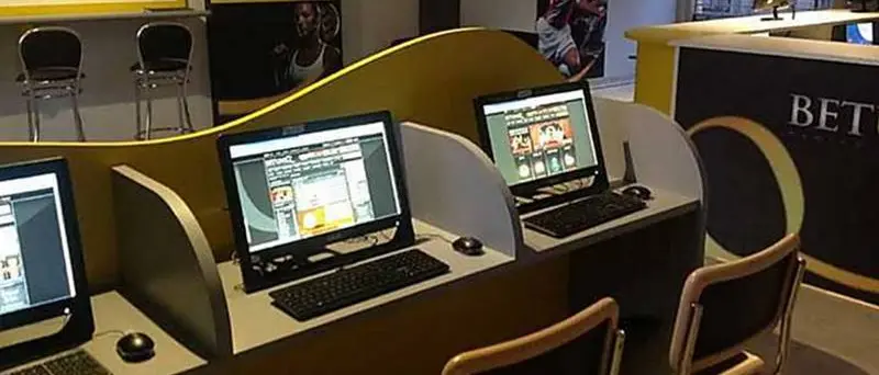 Prestiti non autorizzati ai clienti ludopatici, nei guai due centri scommesse nel Crotonese\n