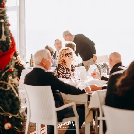 Un fine settimana di magia natalizia al Riva Restaurant tra cibo, musica\u00A0ed emozioni dal 6 all’8 dicembre\n
