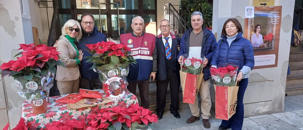 Anps Polizia di Stato e DonatoriNati insieme per promuovere\u00A0la campagna “AIL Stella di Natale 2025”\n