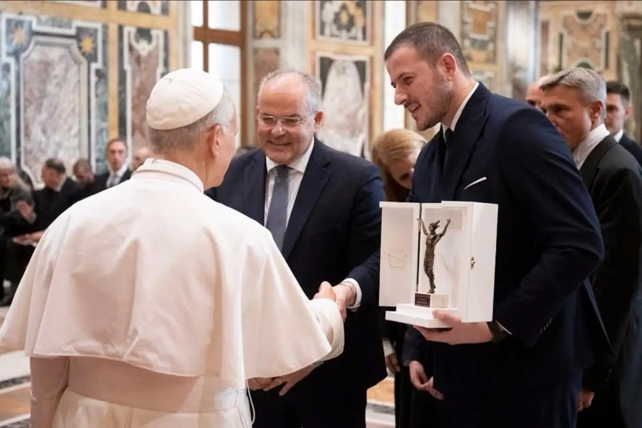 Michele e Antonio Affidato ricevuti da Papa Leone\n
