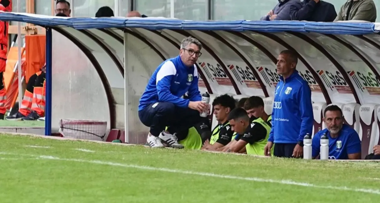 Serie D, la Vigor Lamezia attesa dal test Messina. Mancini: «Tra infortuni, squalifiche e torti arbitrali stiamo pagando tanto»\n