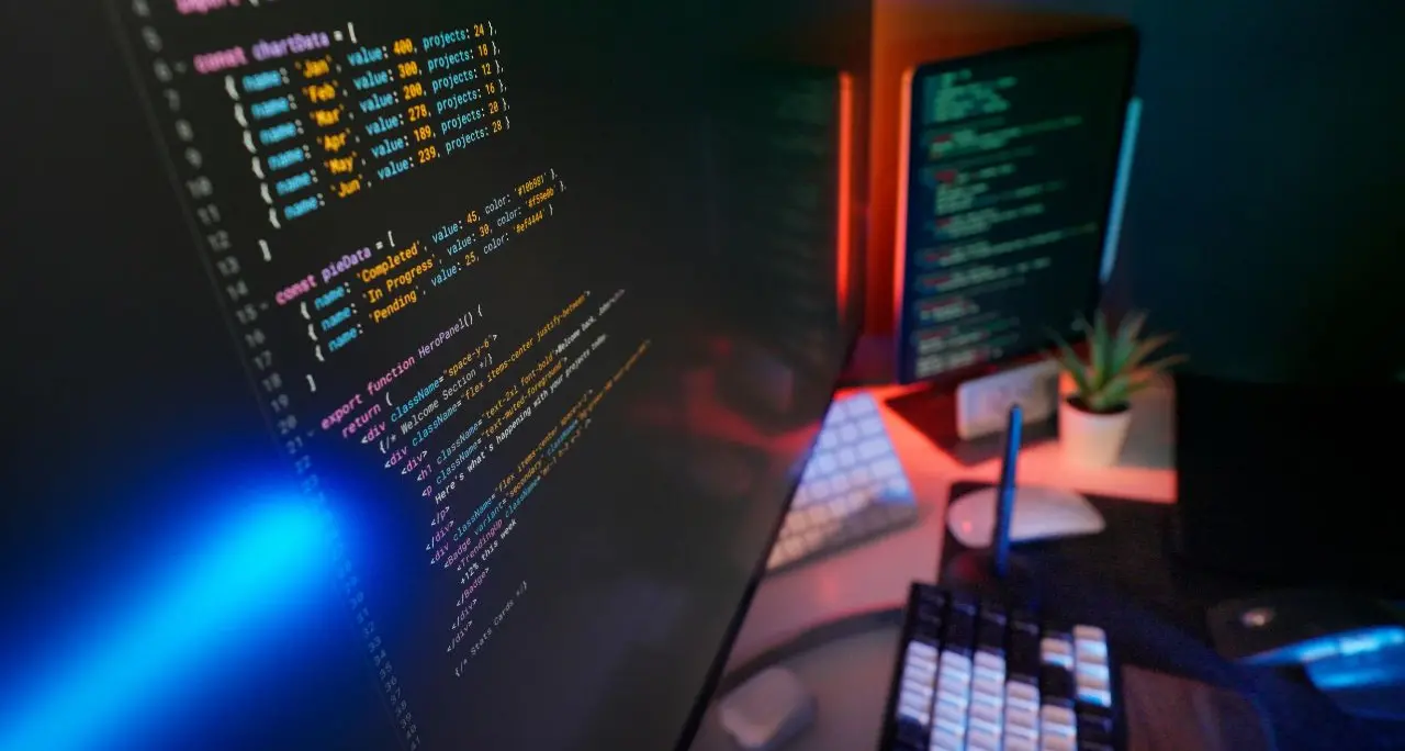 Nel regno degli algoritmi: chi decide davvero ciò che vediamo, pensiamo e discutiamo\n