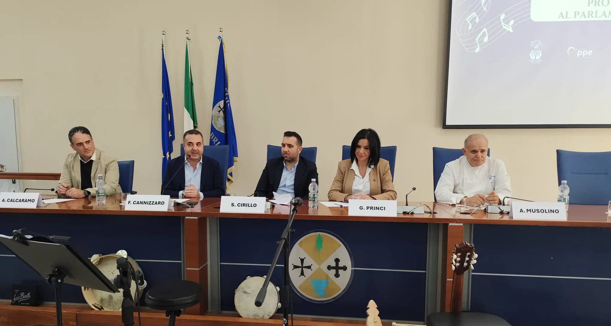 “Christojenna”, la scommessa di Giusi Princi per conquistare l’Europa: «Portiamo l’anima del Natale calabrese a Bruxelles»\n