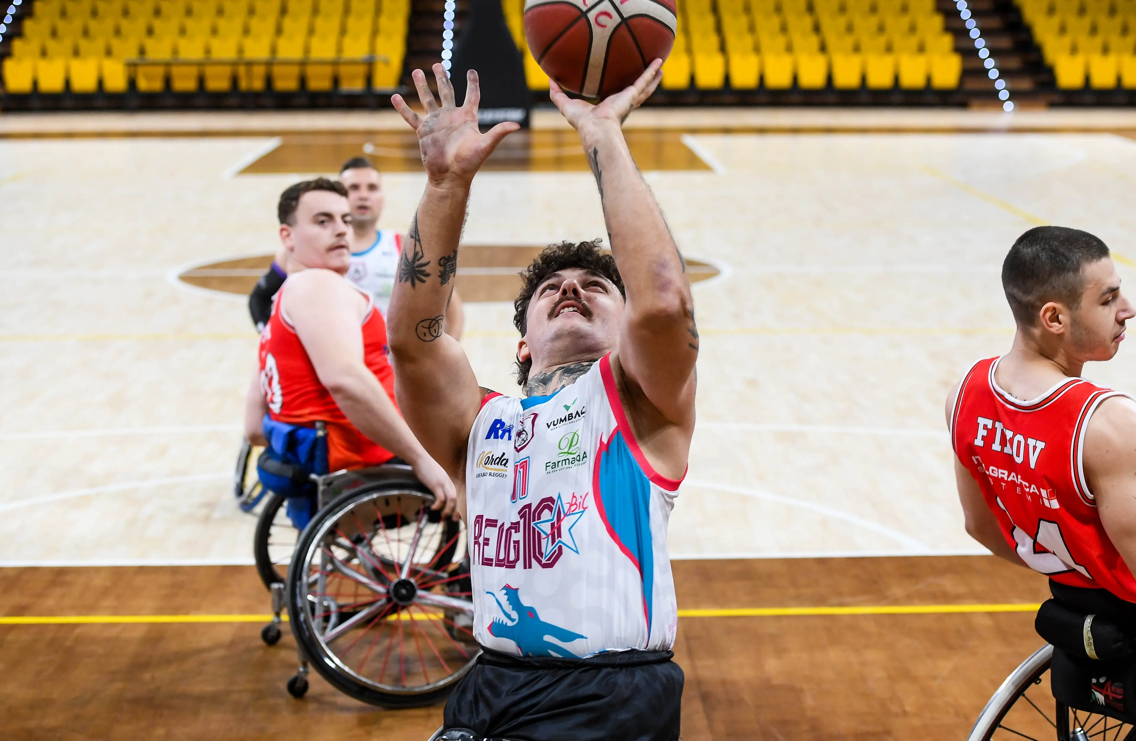 Reggio BiC straripante: Vicenza travolta 77-37, vittoria pesante per la corsa salvezza\n