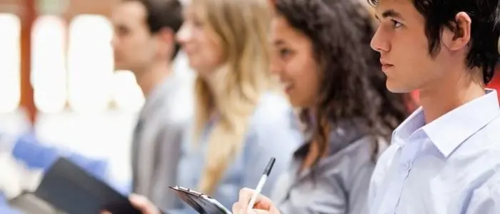 Calabria\u00A0maglia nera dell’attrattività giovanile: il Rapporto CNEL fotografa un’emorragia senza precedenti\n