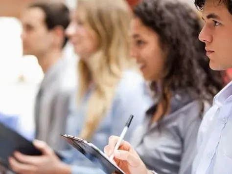 Calabria maglia nera dell’attrattività giovanile: il Rapporto CNEL fotografa un’emorragia senza precedenti