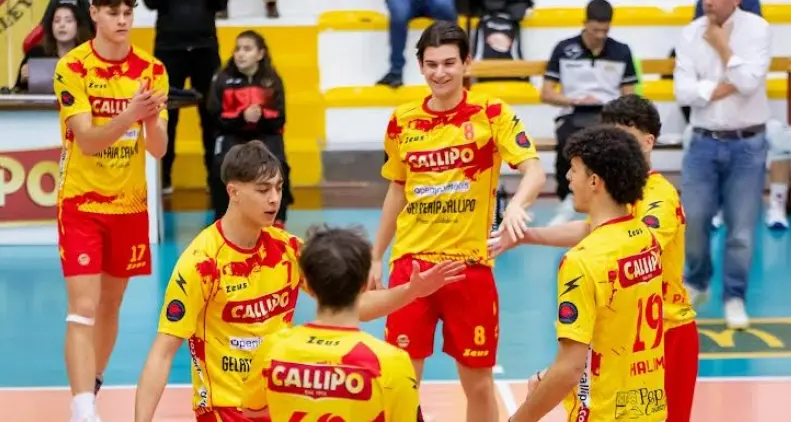 Ottava vittoria stagionale per la Tonno Callipo che al Palavalentia travolge Crotone per 3-0