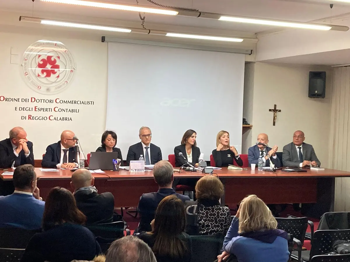 A Reggio\u00A0Commercialisti e degli Esperti Contabili discutono di\u00A0crisi da sovraindebitamento\n