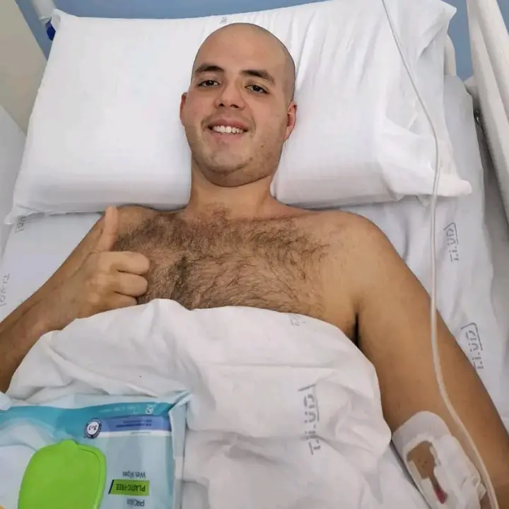 «Mio figlio deve tornare a camminare, aiutatemi»: l’appello della mamma del 25enne di Vibo Marina schiacciato da un muletto\n