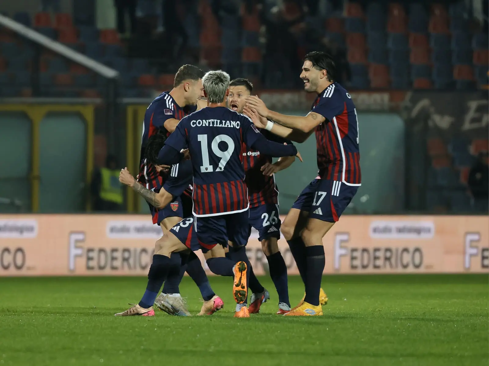 Il Cosenza non brilla ma porta a casa la vittoria: cosa serve per avvicinarsi alla vetta