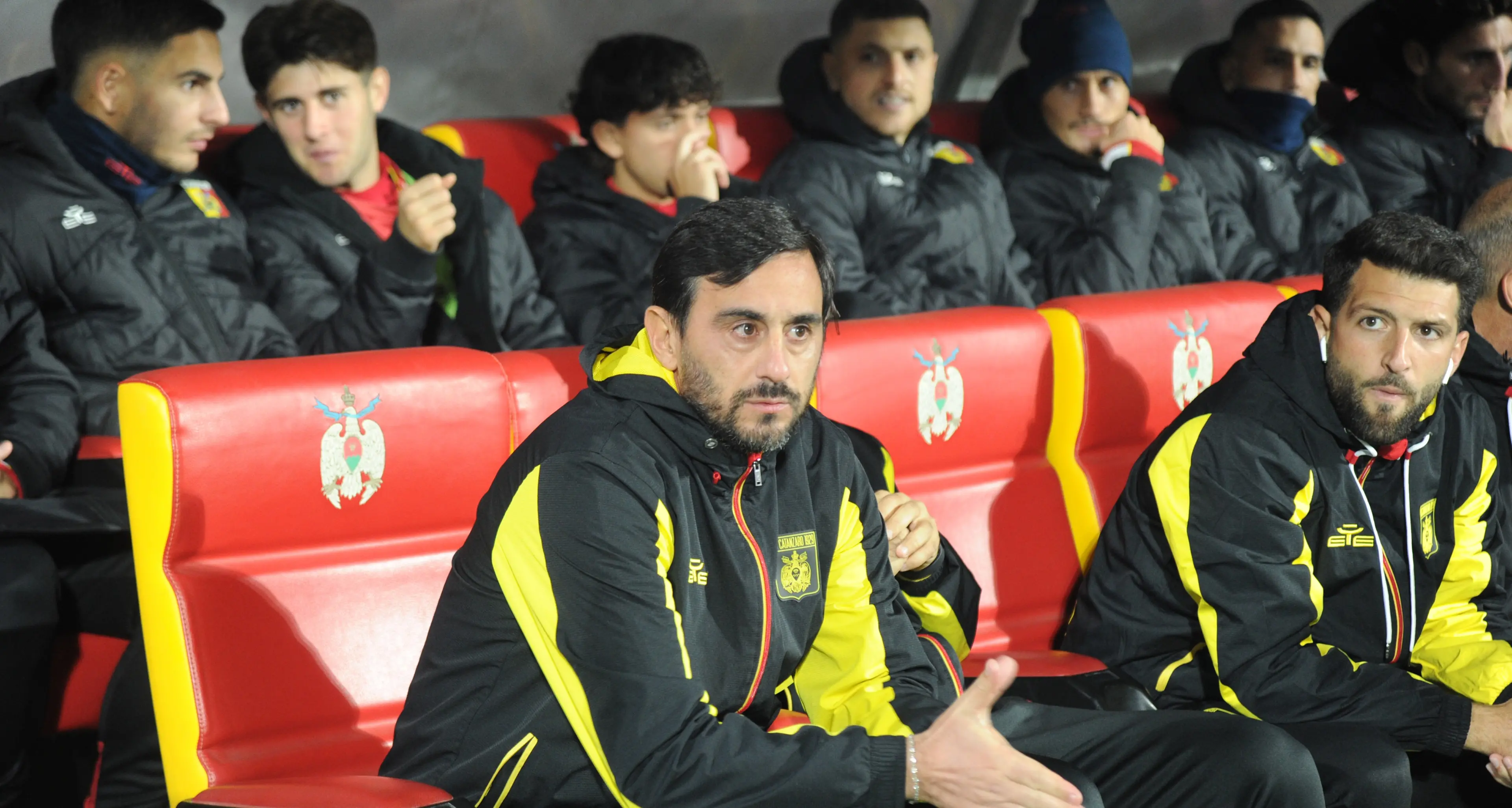 Modena-Catanzaro, Aquilani alza l’attenzione: «Servirà maturità. Loro forti e completi, ma noi sappiamo chi siamo»\n