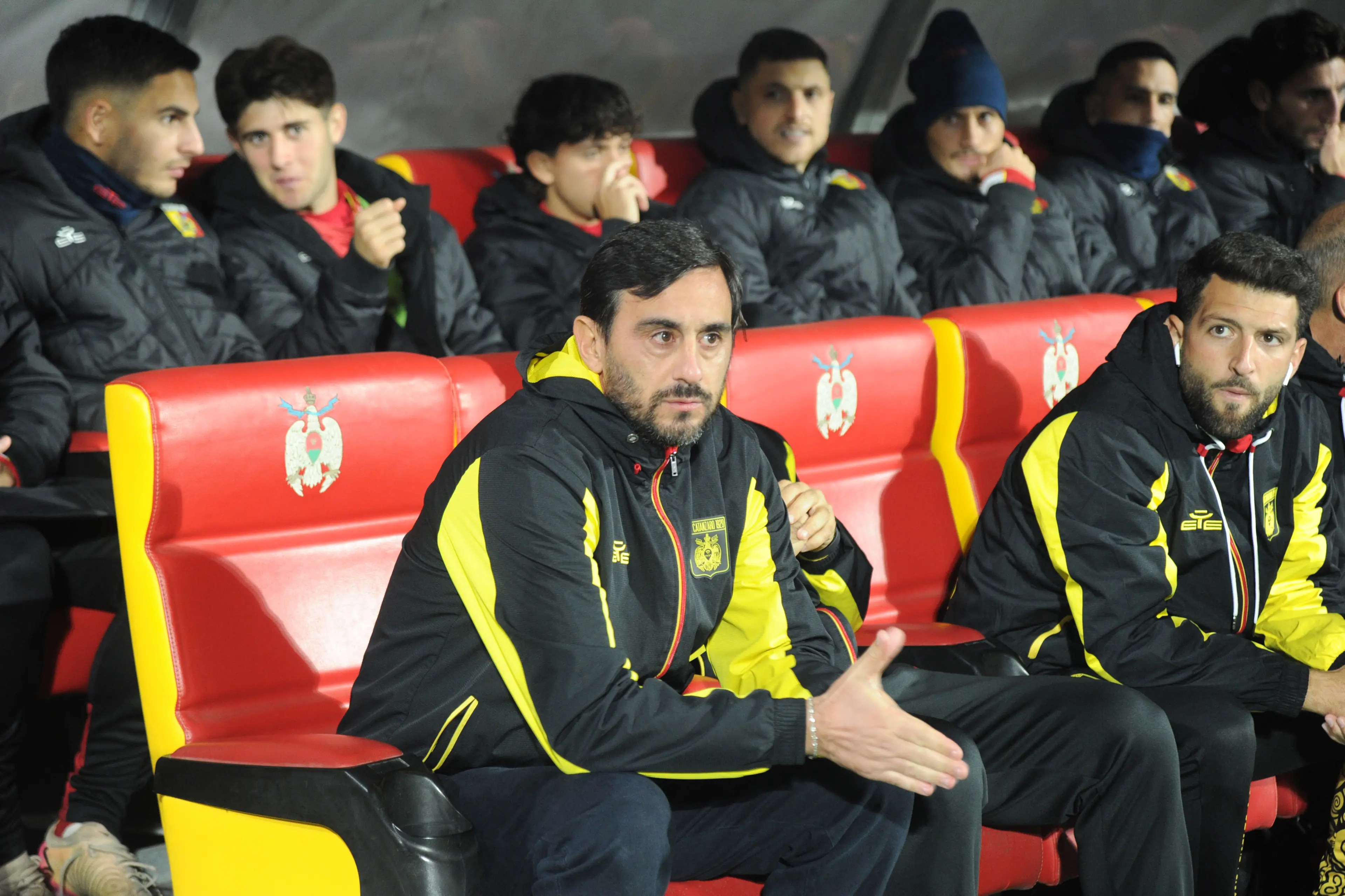 Modena-Catanzaro, Aquilani alza l’attenzione: «Servirà maturità. Loro forti e completi, ma noi sappiamo chi siamo»\n