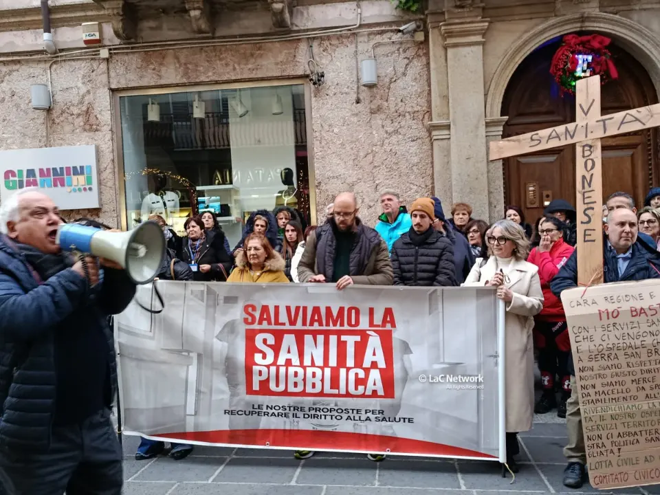 Sanità vibonese, Pietropaolo (Dsp) stigmatizza il silenzio di Pitaro e Mangialavori: «Perché stanno zitti?»