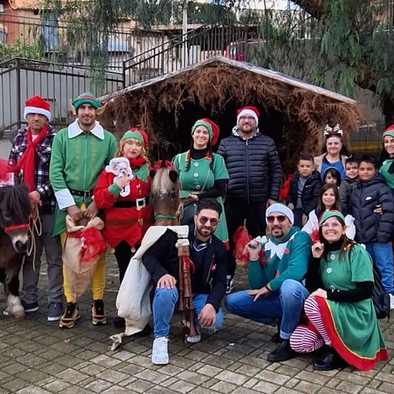 Gli Elfi di Babbo Natale in visita alle comunità di\u00A0Salice, Catona, Rosalì, Concessa, Villa San\u00A0Giuseppe e\u00A0Arghillà\n